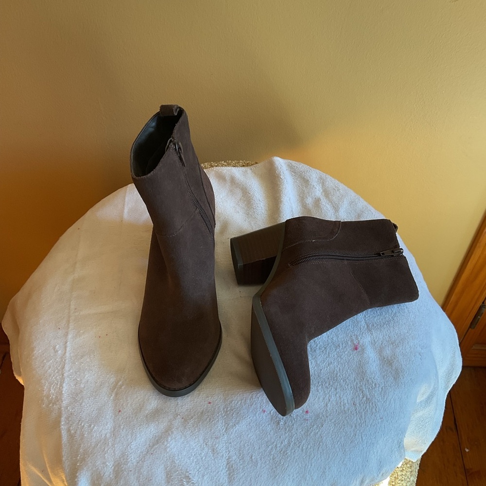 Market & Spruce Dark Brown Ankle Booties Size 6